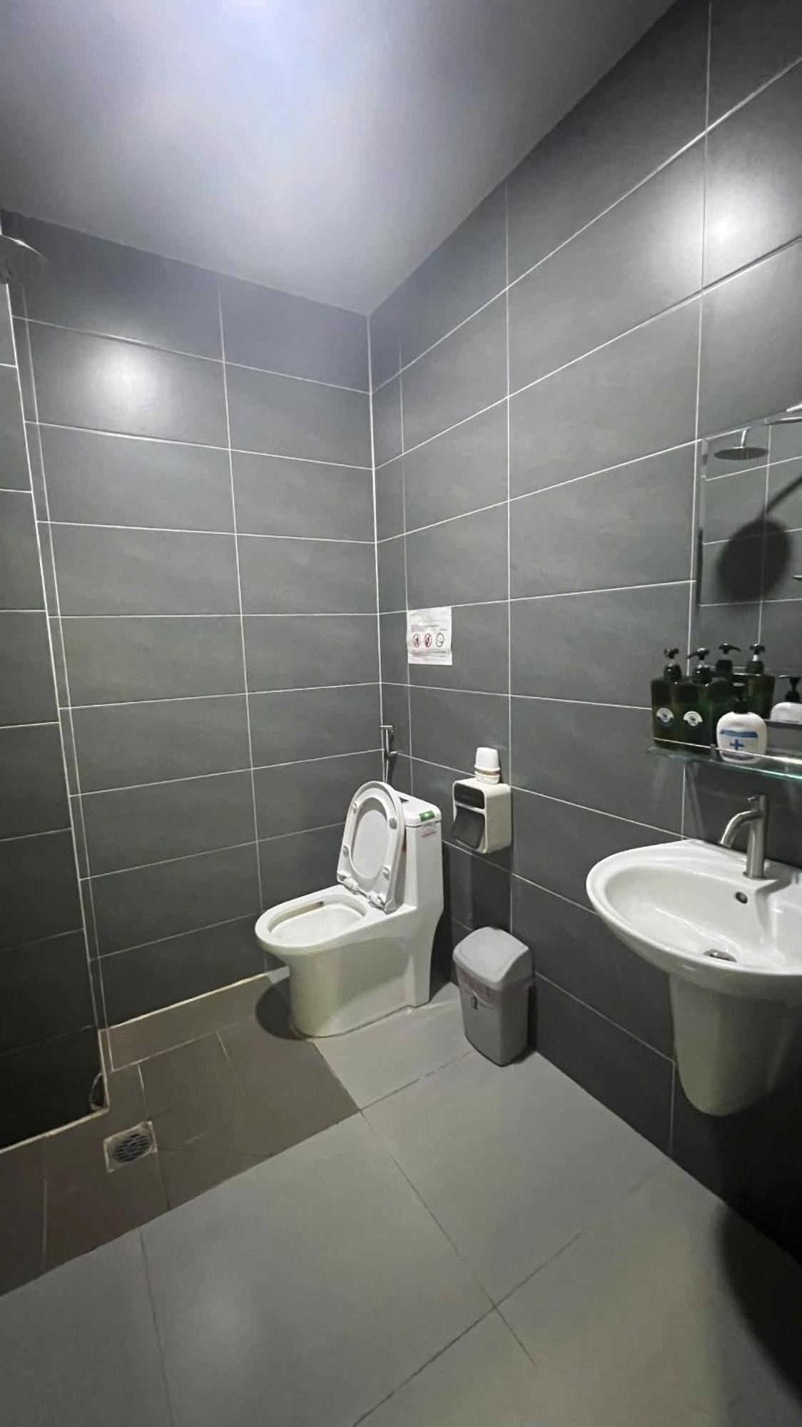 Апартаменты Start House Coliving Walk 5 Minute To The Airport Хошимин Экстерьер фото